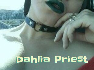 Dahlia_Priest