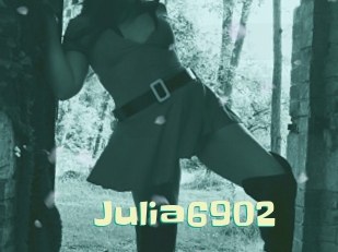 Julia6902