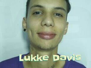 Lukke_Davis