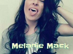 Melanie_Mack