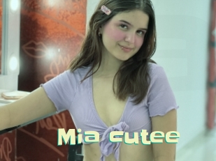 Mia_cutee